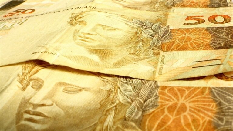 Ação sobe mais de 5%