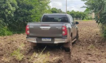 Caminhonete tomada em assalto em Canarana é recuperada em Paranatinga; bandidos correram para o mato