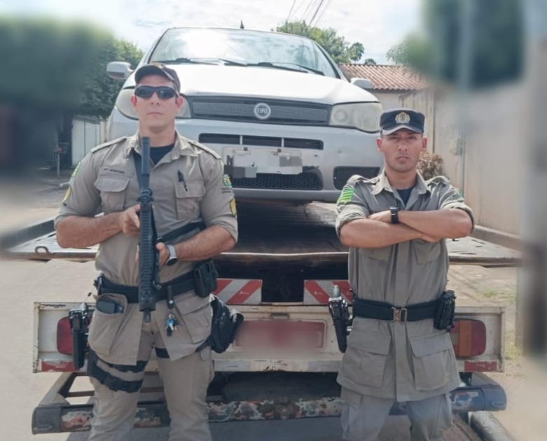 PM localiza e recupera em Aragarças carro roubado