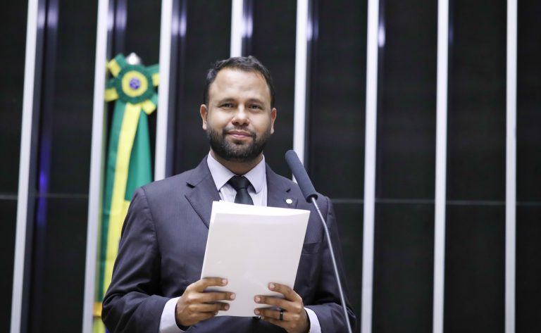 Discussão e votação de propostas. Dep. Pastor Henrique Vieira (PSOL-RJ)