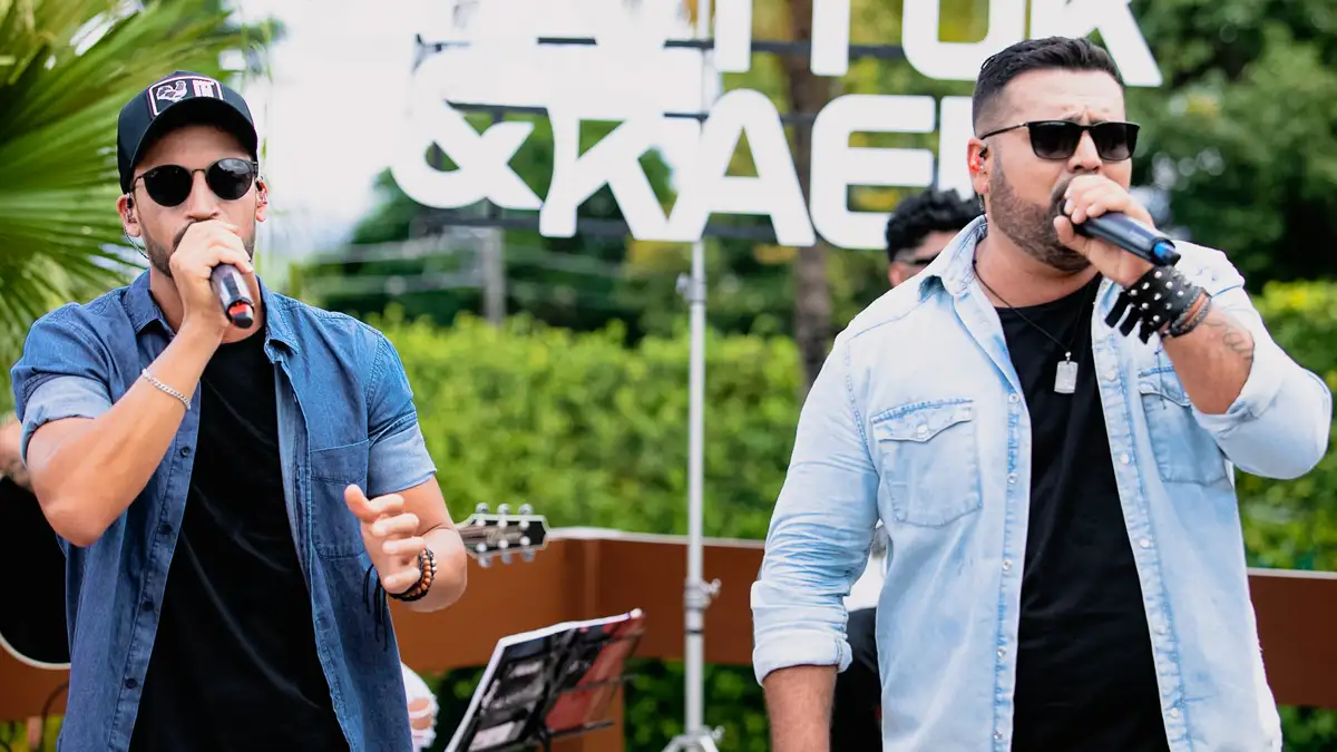 Zé Vitor e Rael lançam