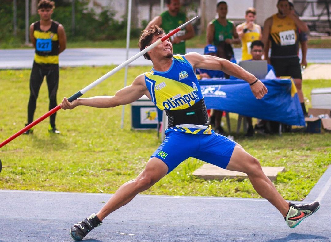 O atleta Arthur Curvo tem 19 anos