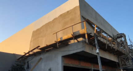 Trabalhador de 59 anos morre após andaime ceder em obra