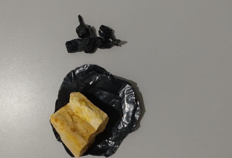 Reincidente no tráfico é preso novamente pela Polícia Civil com porções de drogas