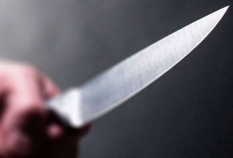 Lesão corporal: homem e mulher se agridem e se esfaqueiam durante churrasco