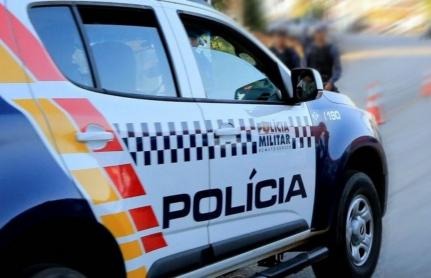 Motorista bêbado atropela 5 pessoas em comércio de MT