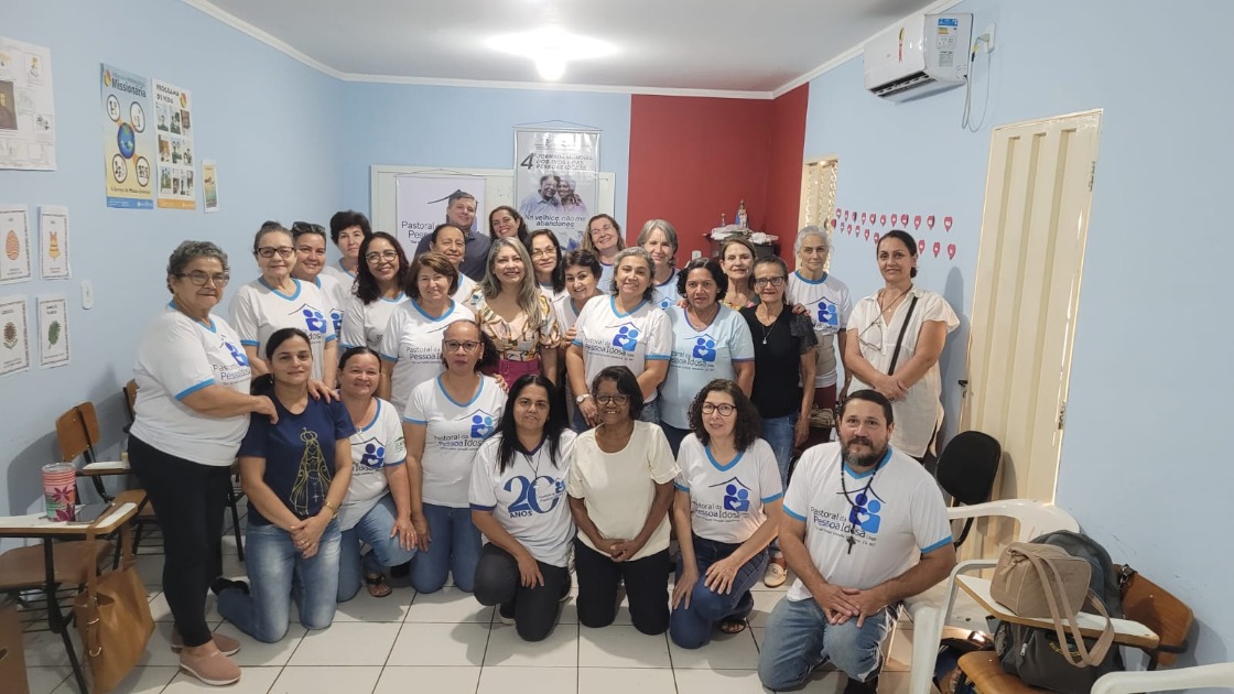 Voluntários da Pastoral da Pessoa Idosa se reúnem em Barra do Garças e participam de palestra sobre desafios na 3ª idade