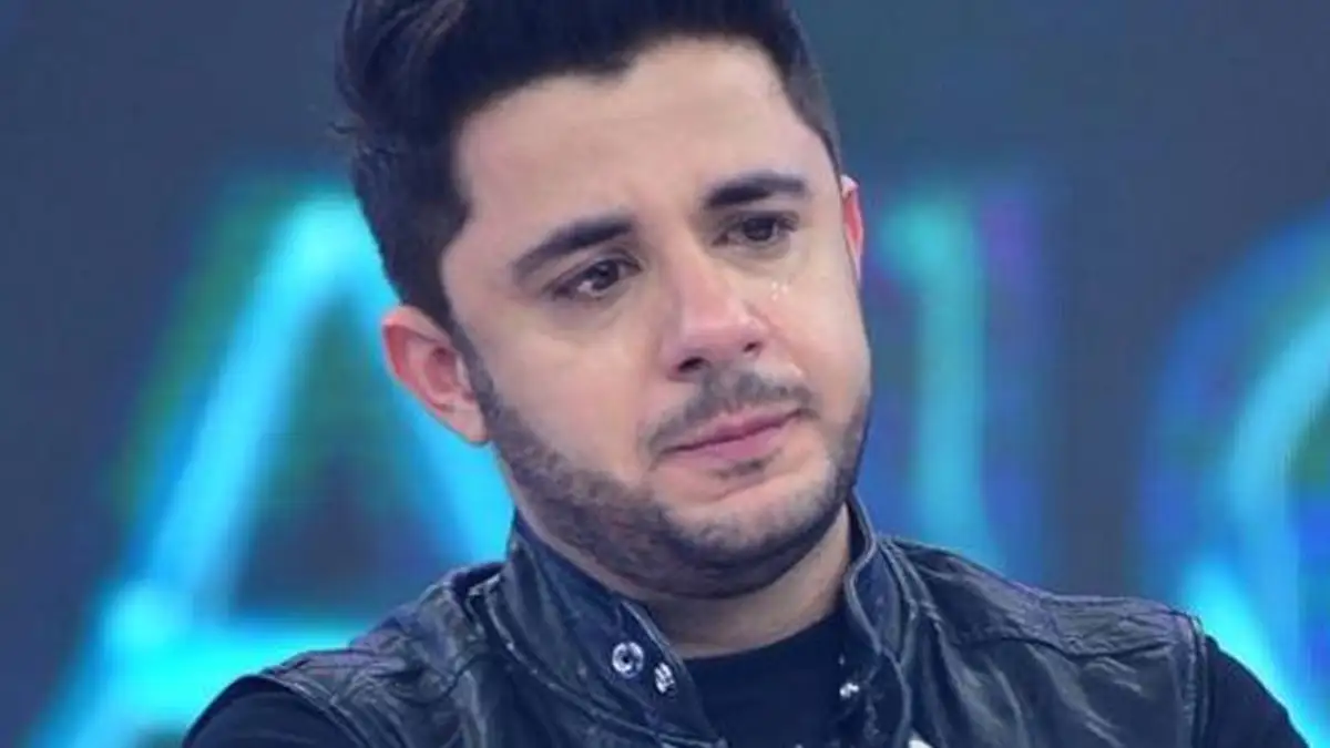 Escândalo: Vídeo da autópsia de Cristiano Araújo vira sensação ilegal na internet