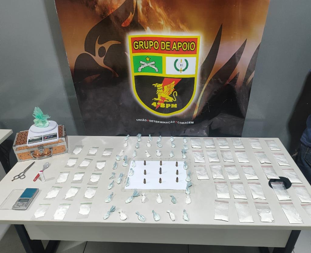 Polícia Militar prende dupla com 86 porções de cocaína em Várzea Grande -