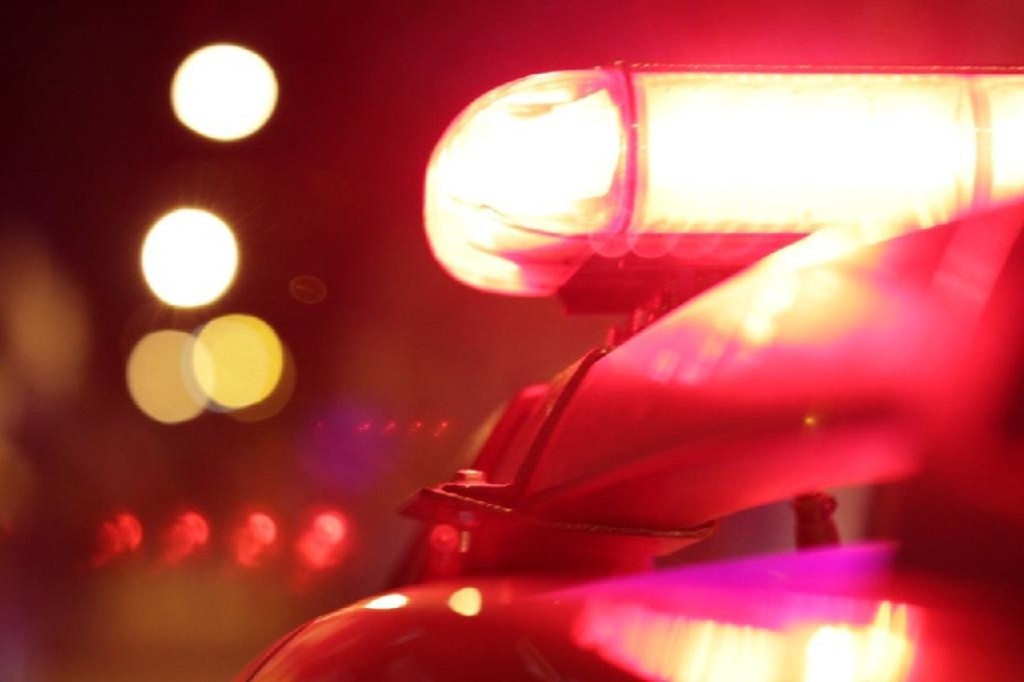 Casal é executado a tiros dentro de casa; dois suspeitos fugiram em moto