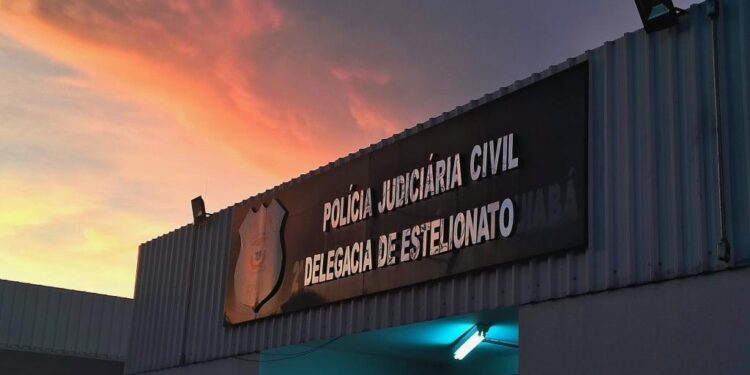 Polícia Civil cumpre prisão preventiva de servidor público do Judiciário alvo da Operação Sepulcro Caiado -
