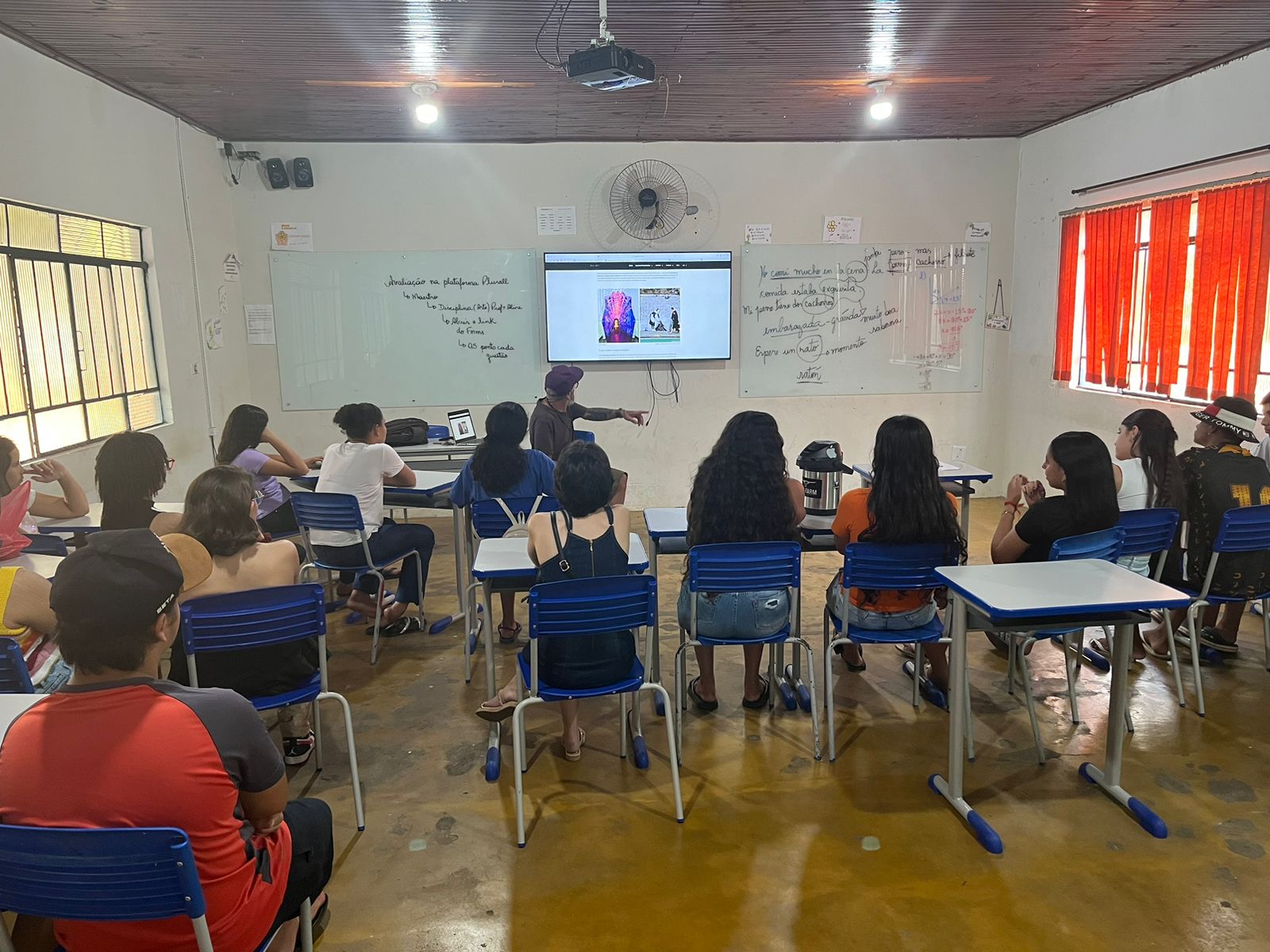 Artista visual e arte-educador Sérgio Astral apresenta seu trabalho na Mostra de Cursos, Extensão e Cultura da UFMT