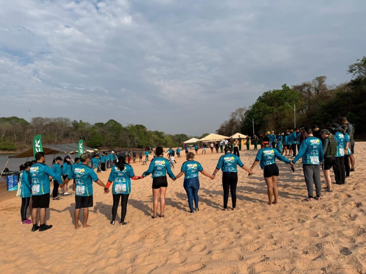 Descida de caiaque abre atividades de projeto Salve o Rio Araguaia, em Barra do Garças