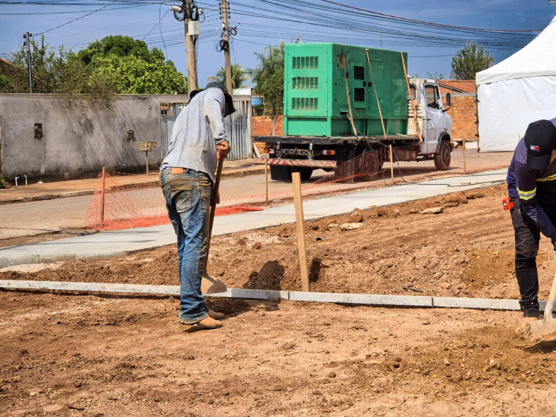 Obras de urbanização da Avenida Amazonas avançam em Barra do Garças