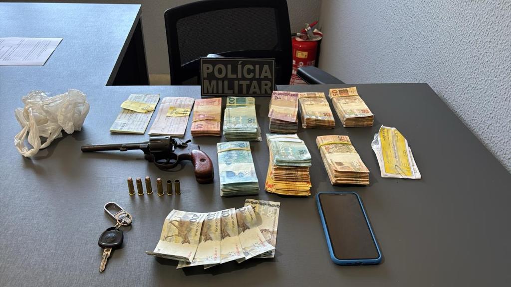 PM detém quadrilha após roubo, tentativa de homicídio e recupera mais de R$ 75 mil