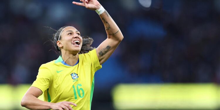 Seleção Brasileira feminina vence Inglaterra por 2 a 1 em duelo eletrizante no Etihad Stadium
