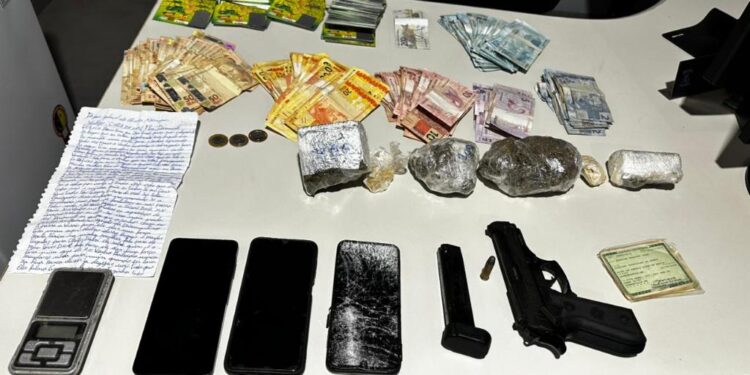 Polícia Civil prende faccionados responsáveis por abastecer pontos de venda de drogas em Arenápolis -