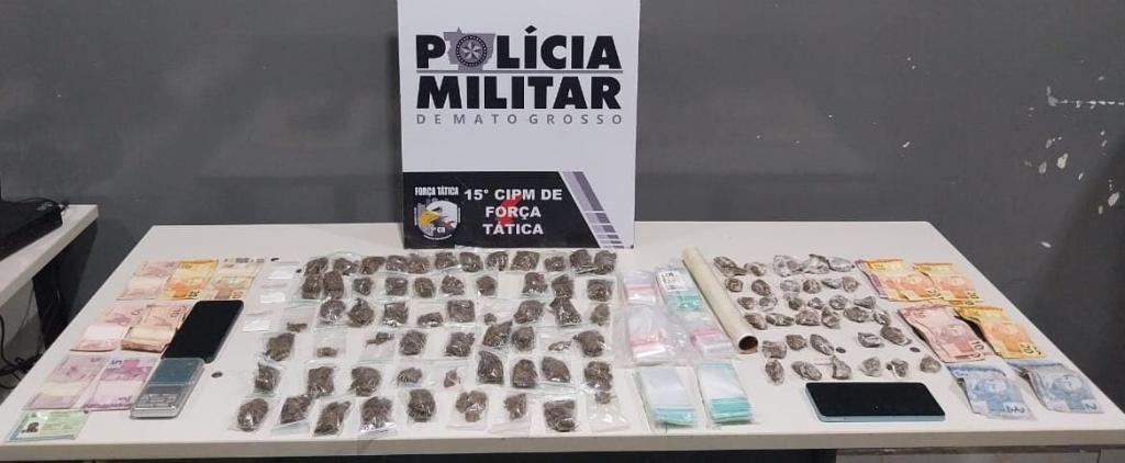 Força Tática apreende 96 porções de drogas e prende em flagrante dois integrantes de facção criminosa -