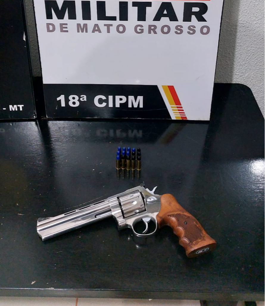 Polícia Militar prende homem por porte ilegal de arma de fogo e agressão contra a namorada -