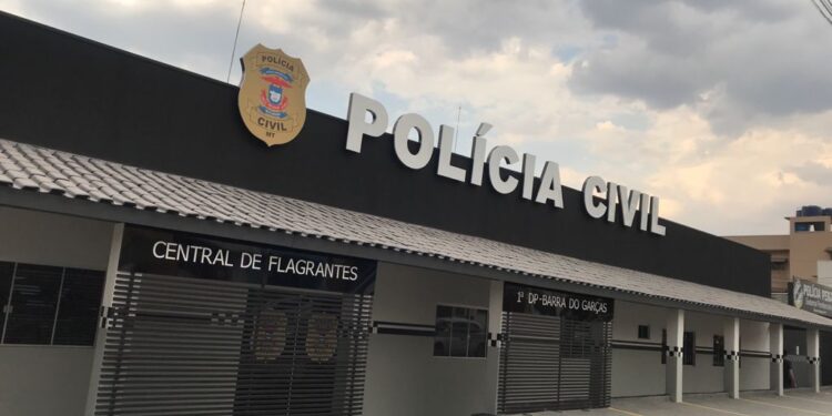 Polícia Civil captura homem com dois mandados de prisão em aberto em Barra do Garças