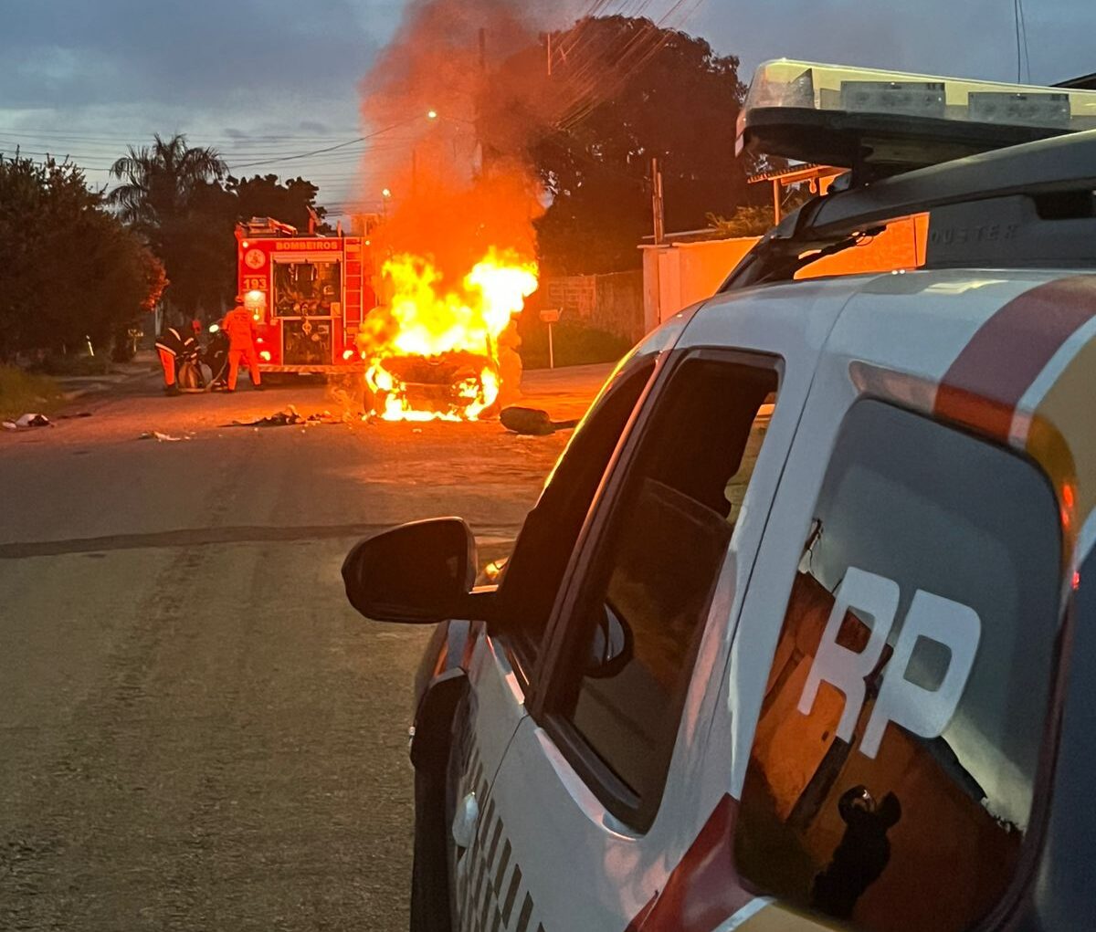 Motorista embriagado é preso após colisão e incêndio de veículo em Barra do Garças
