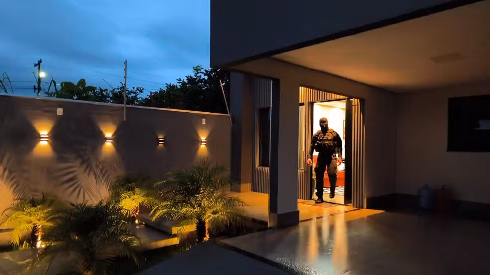 Operação mira 12 suspeitos de lavagem de dinheiro a mando de facção criminosa em MT