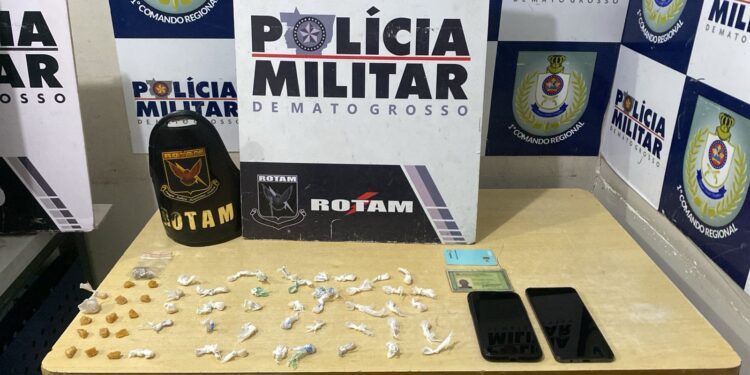 Rotam prende homem com mais de 50 porções de entorpecentes na Capital