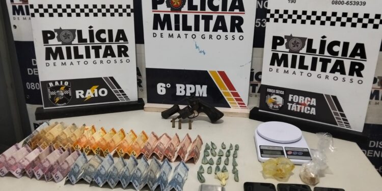 Polícia Militar detém três faccionados com revólver e pasta base de cocaína em Cáceres