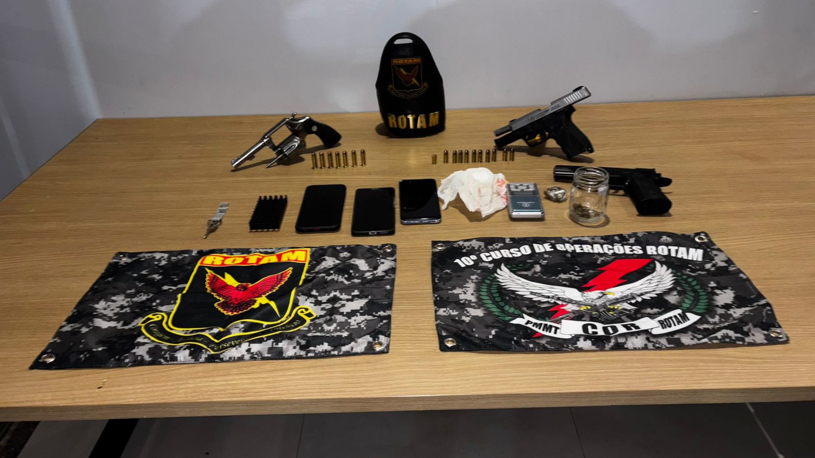 Rotam prende cinco faccionados com drogas e armas de fogo em Pontes e Lacerda