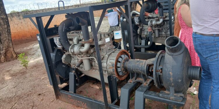 Dois motores apreendidos pela Polícia Civil são doados para o Conseg de Pontes e Lacerda