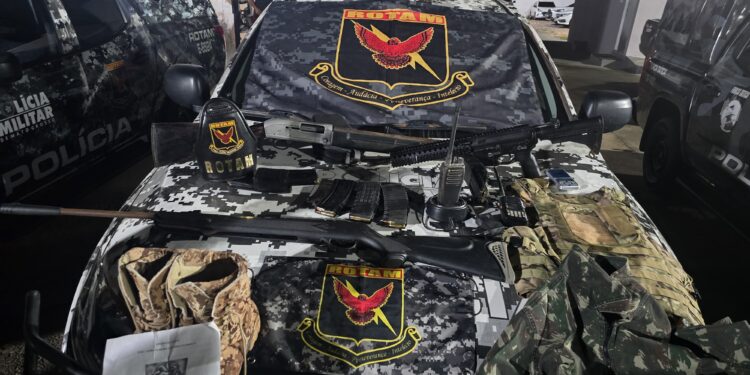 Rotam prende dois homens e apreende fuzil e espingardas em Nova Lacerda