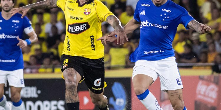 Cruzeiro estreia com vitória na Libertadores