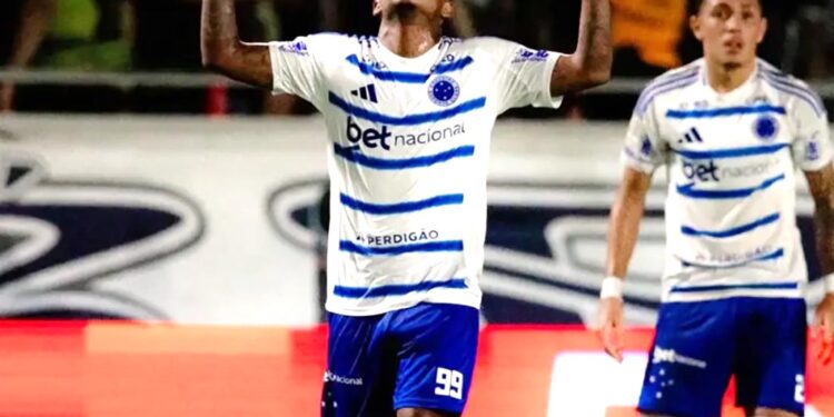 Cruzeiro vence o Remo no Mangueirão e engata terceira vitória seguida no Brasileirão