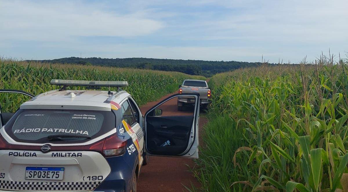 Motorista foge de barreira, é perseguido pela PM e preso com pistola em Canarana