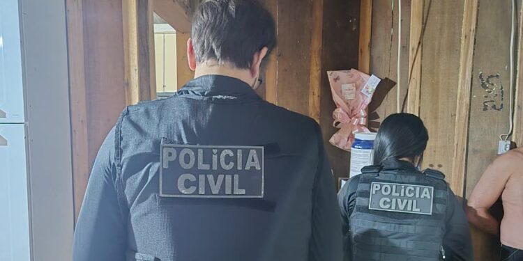 Polícia Civil cumpre 22 mandados contra membros de facção criminosa em Alta Floresta e Carlinda