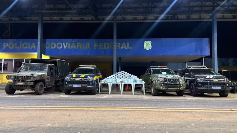 Mais de 80 quilos de ‘supermaconha’ escondidos em carga de algodão são apreendidos na BR-070