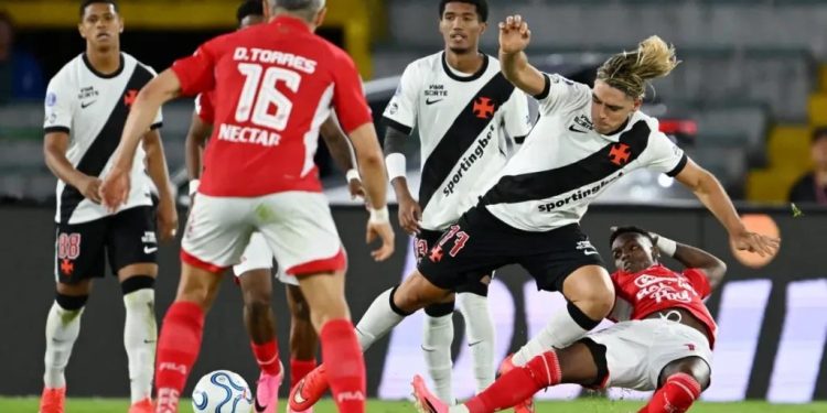  Vasco empata com o Santa Fe-COL na ida das quartas da Sul-Americana